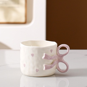 Mug en céramique moderne de qualité supérieure avec nœud papillon, résistant aux hautes températures, compatible micro-ondes, mug à café élégant, glaçure nacrée, parfait - Product Image 6