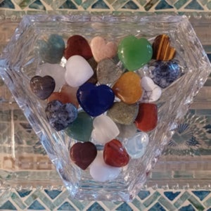 Corazones de Cristal Curativos, Opciones de Corazones de Piedras Preciosas para Regalo, Amor, Paz, Protección Energética, Suerte, Cristales Pulidos Tallados a Mano - Product Image 4