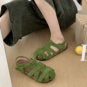 Sandales plates pour femmes, bout ouvert, à lanières, avec boucle, en faux daim, style coréen, respirantes, semelle extérieure en caoutchouc - Product Image 2