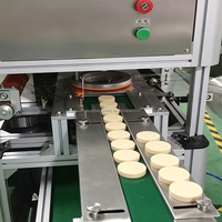Machine d'emballage de savon sur mesure avec film étirable PE pour l'emballage de savons carrés, ronds et transparents