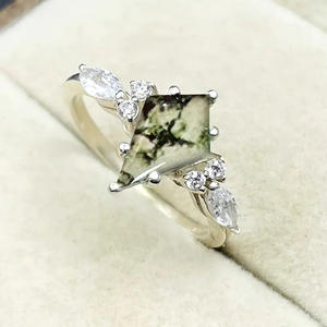 Anello Geometrico A138 con Gemma in Argento 925, Montatura a Griffe, Pietra Naturale Taglio a Pera, Anelli Raffinati da Donna per Fidanzamento - Product Image 3