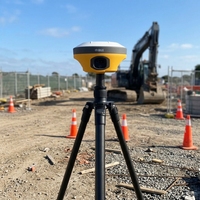 Penerima GNSS Dual-Camera Laser RTK Hi-Target V5 Akurasi 2cm IP68 Jaringan 4G Visual AR Stakeout IMU Tilt Survey Survei Lahan