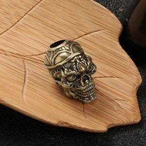 Testa di artigianato in ottone statua ombrello corda EDC teschio gioielli fai da te ciondolo gioielli. - Product Image 2