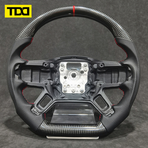 Volante de Fibra de Carbono Real TDD Compatible con Land Rover Defender 2020-2024, Acabado Brillante - Product Image 4