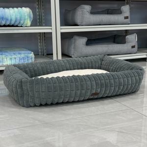 เตียงสัตว์เลี้ยงสุดหรูสั่งทำได้ทุกฤดู ลายทาง ผ้าพลัฌนุ่มพิเศษ สำหรับแมวและสุนัข ขายส่ง - Product Image 1