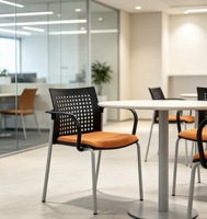 Chaise de conférence ergonomique moderne rembourrée en tissu, siège de réunion avec dossier solide et base en métal pour bureaux et salles de réunion scolaires