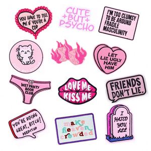 Patch brodé thermocollant rose Kiss Cute but Psycho Dice pour vêtements, chapeaux et sacs – Grande Vente - Product Image 1