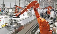 Estación de Soldadura y Paletización Robótica Kassel QJ - Célula de Trabajo Robótica Compacta y Flexible, Robots Colaborativos de Alta Capacidad y Múltiples Tamaños
