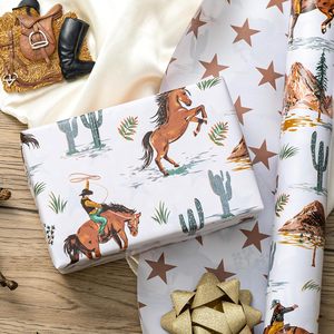 Papier cadeau réversible Homeral Cowboy 17 pouces x 16,5 pieds, motif cheval de rodéo et étoiles, pour garçons - Product Image 6