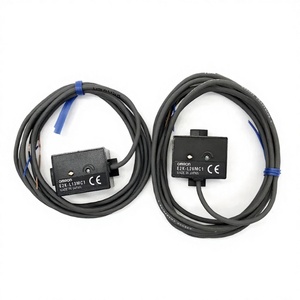 Sensor de Nivel Capacitivo SPST con Salida NPN 100mA DC12-24V 0~+55 12-26mm, Montaje en Tubería, IP66, Interruptor Industrial E2K-L26MC1 - Product Image 1