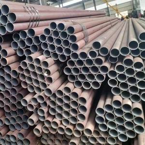 Tuyaux sans soudure laminés à chaud ASME SA213 SA335 SA213 HR A335 P9 P11 P22 résistants à la chaleur pour raffinerie - Product Image 1