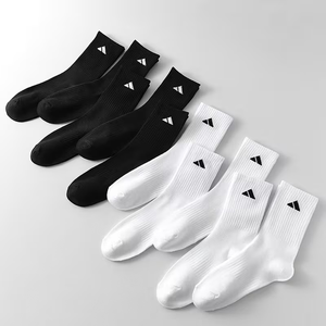 Fabricant de <span class=keywords><strong>chaussettes</strong></span> personnalisées avec logo OEM ODM, <span class=keywords><strong>chaussettes</strong></span> de sport en gros, <span class=keywords><strong>chaussettes</strong></span> athlétiques en coton, faible MOQ 100 paires, fournisseur en gros - Product Image 1