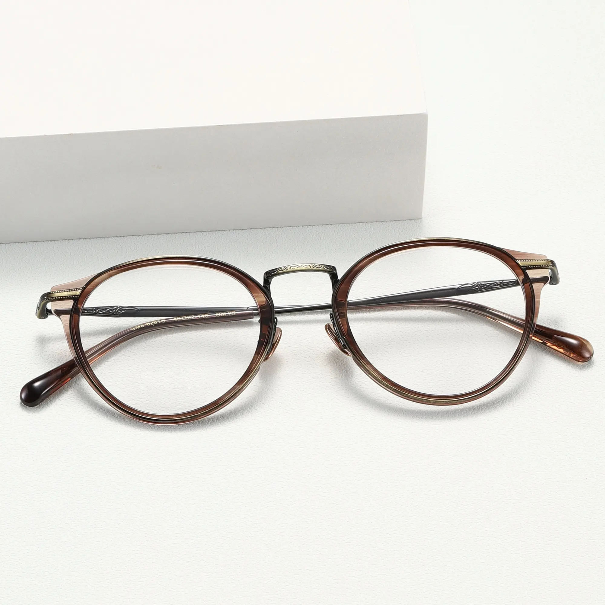 Hengtai Logo personalizzato 2024 retrò moda piccoli quadrati uomini acetato occhiali di alta qualità occhiali da vista da donna