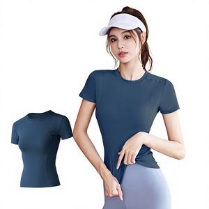 Haut court en tricot noir à manches courtes et col rond pour femme, coupe ajustée, avec logo, décontracté, pour le printemps et l'été - Product Image 4