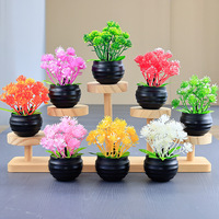 Petits bonsaïs artificiels, plantes vertes en pot, combinaison de plantes et fleurs artificielles en plastique, décorations pour le bureau et la décoration de bureau.
