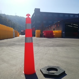 Trung Quốc Nhà Máy Đường Giao Thông <span class=keywords><strong>T</strong></span>-top Cone Hình Dạng Cảnh Báo Bollard Channelize Cone - Product Image 4