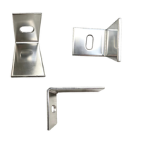 Profilé d'angle Q235 galvanisé à chaud, soudé, coupé et traité sur mesure pour la fixation de profilés de murs-rideaux en verre