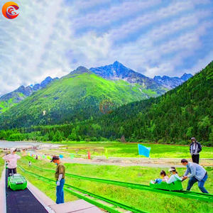 Piste de pelouse extérieure scénique herbe ski parc d'attractions herbe de vitesse herbe volante prairie à flanc de colline glissant sur les voitures - Product Image 6