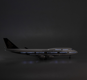 โมเดลเครื่องบินเรซิ่นขนาด 47 ซม. อัตราส่วน 1/160 โบอิ้ง 747 สายการบินสิงคโปร์ รุ่น <span class=keywords><strong>B747</strong></span> รับทำโลโก้ตามสั่ง (OEM) - Product Image 6