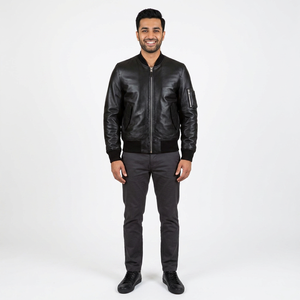 Blouson universitaire en cuir texturé tendance avec col montant et capuche, style vintage, logo frontal - Prix de gros pour hommes - Product Image 1