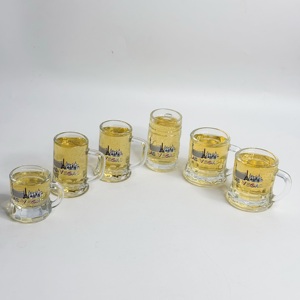 Mini <span class=keywords><strong>verre</strong></span> <span class=keywords><strong>à</strong></span> <span class=keywords><strong>bière</strong></span> personnalisé <span class=keywords><strong>de</strong></span> style européen avec poignée pour souvenirs ou <span class=keywords><strong>collection</strong></span> - Product Image 3