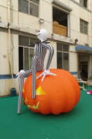 Jack Skellington gonflable géant sur citrouille pour Halloween, publicité gonflable durable
