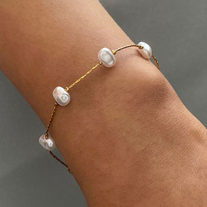 Bracelet en perles artificielles non ternissantes, design moderne réglable, chaîne en acier inoxydable plaqué or 18 carats, collier - Product Image 1