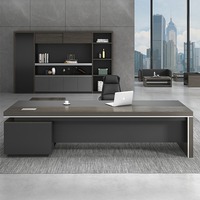Scrivania Direzionale Moderna Minimalista con Componenti di Alta Qualità, Mobili per Ufficio in Legno Massello
