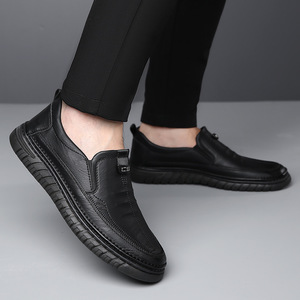 Mocassins en cuir pour hommes, bout rond, à enfiler, respirants, dessus en cuir véritable, semelle extérieure en caoutchouc, chaussures décontractées de printemps - Product Image 3