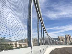 Barrière <span class=keywords><strong>anti</strong></span>-<span class=keywords><strong>bruit</strong></span> moderne en acrylique et métal pour autoroute avec fonctions de réduction du <span class=keywords><strong>bruit</strong></span> et de protection <span class=keywords><strong>anti</strong></span>-corrosion - Product Image 2