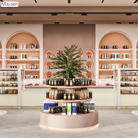 Vitrine de présentation moderne et écologique à LED pour salon de beauté, étagères murales encastrées en arc pour les magasins de cosmétiques des centres commerciaux