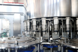 Système flexible de petites bouteilles: vannes de remplissage à changement rapide, étiquetage multilingue, capsulage à <span class=keywords><strong>correction</strong></span> <span class=keywords><strong>automatique</strong></span> - Product Image 2