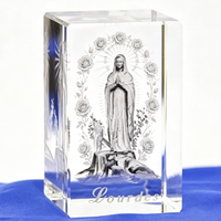 Cube en cristal K9 en gros avec gravure laser 3D intérieure, Artisanat religieux en cristal Sainte Famille, Souvenir de l'Église catholique, Décoration, Cadeau