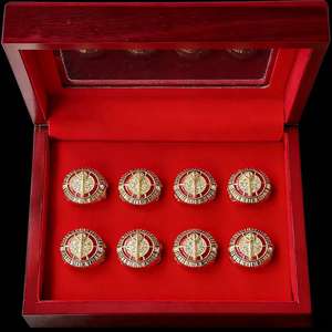 Set de 8 Anillos de Campeonato del Salón de la Fama, Caja de Exhibición de Madera y Aleación, Kobe Bryant, <span class=keywords><strong>Jordan</strong></span>, Maddie Iverson, Wait - Product Image 1