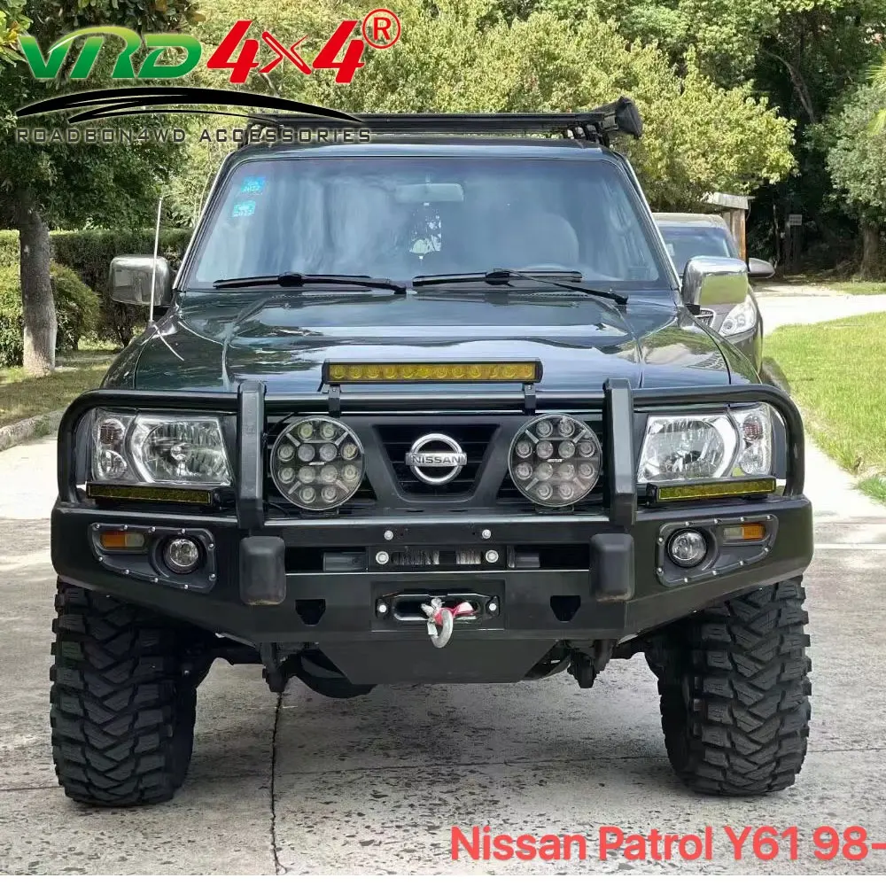 Y61 phía sau phía trước Deluxe Bull thanh tời gắn Bumper với ánh sáng để bán cho Nissan tuần tra y61 Y62 Y63