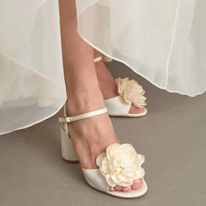 Scarpe da sposa floreali da donna Beige su misura 2025 con tacchi medi da 7CM per festa nuziale pump con cinturino da sposa - Product Image 4