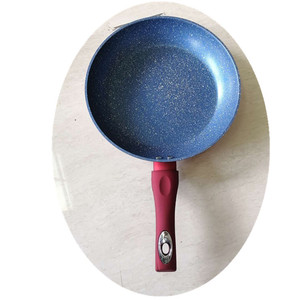 Padella antiaderente <span class=keywords><strong>in</strong></span> alluminio forgiato 3 pezzi <span class=keywords><strong>in</strong></span> alluminio verniciato metallo rosso con fondo a induzione e impugnatura Soft Touch - Product Image 2
