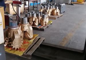 מקדחת קידוח נפט דיזל מדגם TIAN'EN בגודל 11-5/8 אינץ' API דגם GS1905 עם מנוע משאבה ותיבת הילוכים לקידוח בארות - Product Image 6