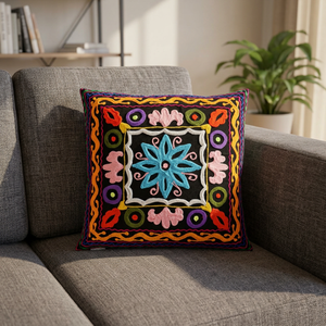 Housse de coussin brodée Suzani noire et multicolore nouvelle conception populaire pour la forme carrée d'utilisation d'hôpital d'hôtel à la maison - Product Image 3