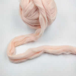 Hilo de <span class=keywords><strong>Lana</strong></span> <span class=keywords><strong>Merino</strong></span> Gruesa Super Roving 100% Australiana de <span class=keywords><strong>21</strong></span> <span class=keywords><strong>Micras</strong></span> 66s de Yarn Craftsman Retail - Product Image 2