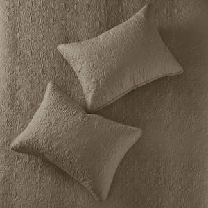 Juego de Edredón Reversible DB, Estampado Floral Mocha, Bordado, Microfibra, Cubrecama Completo/Queen para Decoración del Hogar y Hoteles - Product Image 4