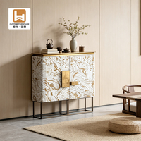 Mueble Consola de Mármol con 2 Puertas, Aparador con Tiradores de Bronce, Base Metálica, Estilo Moderno y Lujoso para Sala de Estar o Pasillo