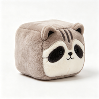 Coussin cube en peluche personnalisé en forme de raton laveur, jouet en peluche doux, cadeau en gros pour fêtes et événements pour enfants et adultes