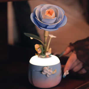 Robotime Rokr DIY Blumen-Bausatz Handgemachtes Geschenk Spielzeug AF01S Sternen-Kamelie Lampe 3D Plastik-<span class=keywords><strong>Puzzle</strong></span> - Product Image 3