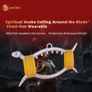 Pinza de pecho metálica en forma de serpiente con pinchos de presión y banda de goma, para SM de dolor suave y diversión en el pecho femenino, juguetes sexuales para adultos al por mayor - Product Image 3