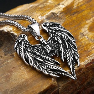 yunnique Collier pour homme en acier inoxydable avec pendentif aile de crâne viking foncé, cadeau - Product Image 4