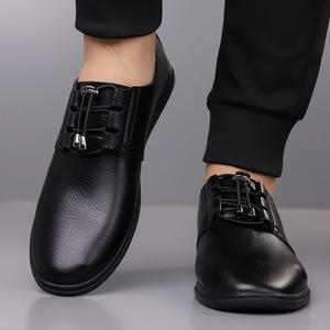 Mocasines de cuero para hombre, negros, sin cordones, con suela suave, cómodos para conducir, para uso en negocios y ocio. - Product Image 3