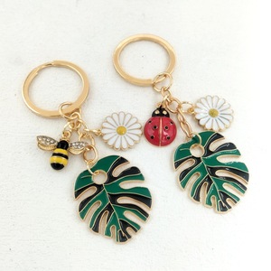 3D Lovely Metal Enamel Crystal Bee Ladybug Daisy Keychain Cute Insect Flower Bag Charm Pendant Decoration Women Girls Accessory