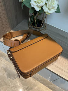 Nuevo <span class=keywords><strong>bolso</strong></span> de <span class=keywords><strong>hombro</strong></span> minimalista de color sólido con letras, <span class=keywords><strong>bolso</strong></span> cruzado para mujer. - Product Image 4