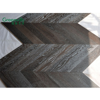 Échantillon gratuit Chevron en chêne blanc, couleur carbone argent teinté, brossé